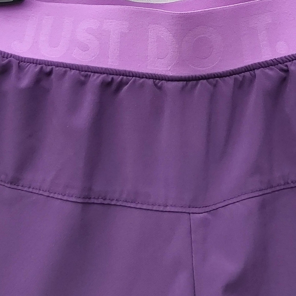 NIKE 2 Tone Purple Running Shorts - Picture 2 of 6